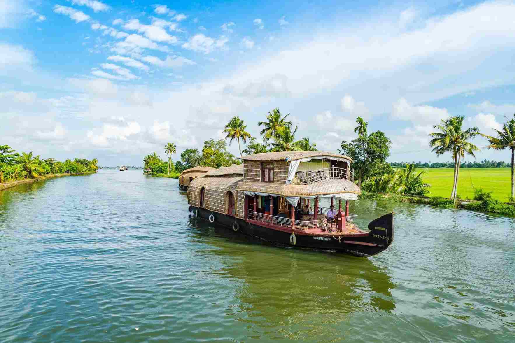 Kerala Backwaters Hills Heritage Tour