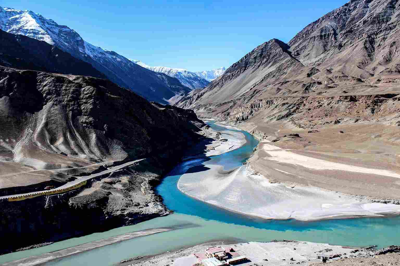 Zanskar Valley - Places to visit in Ladakh
