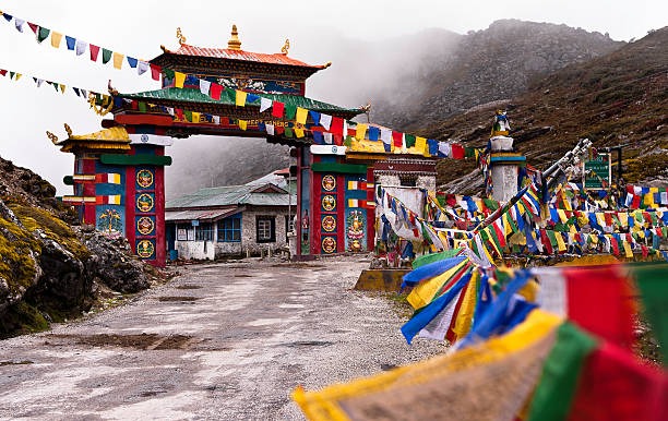 Bikers on Ladakh route