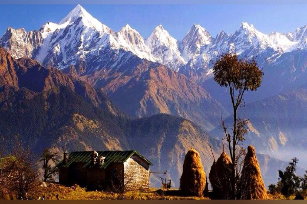 Geshila Peak surrounded by misty clouds